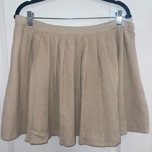 Nude skirt